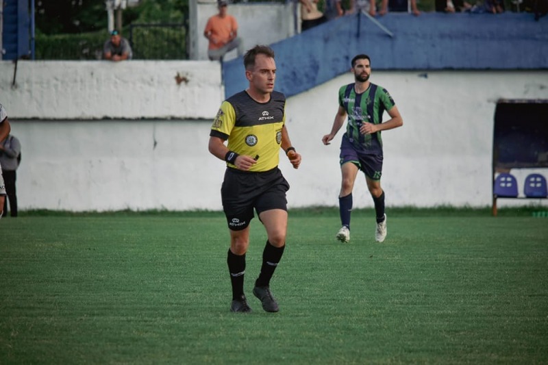 Nicols Moreno dirigir Embajadores  Racing